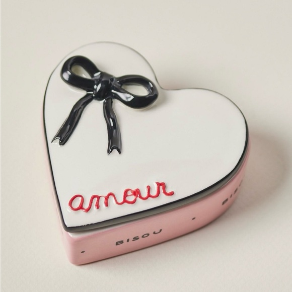 Anthropologie Other - New! NWT Anthropologie Amour Ceramic Heart Trinket Box
